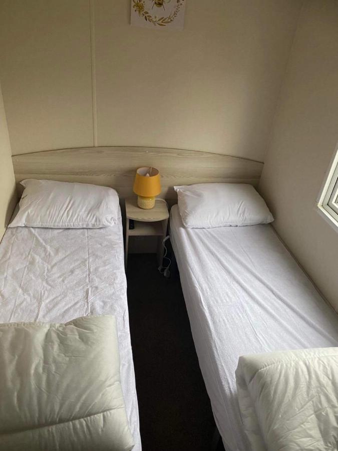 Haggerston Castle 6 Berth Caravan - Lakefield 115 Apartment