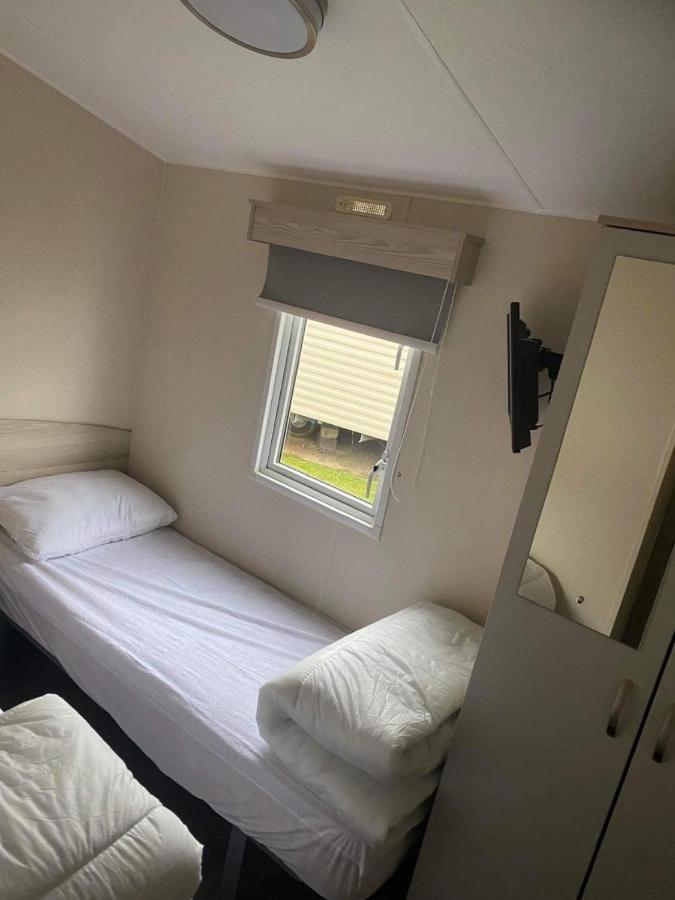 Haggerston Castle 6 Berth Caravan - Lakefield 115 Cheswick (Northumberland)