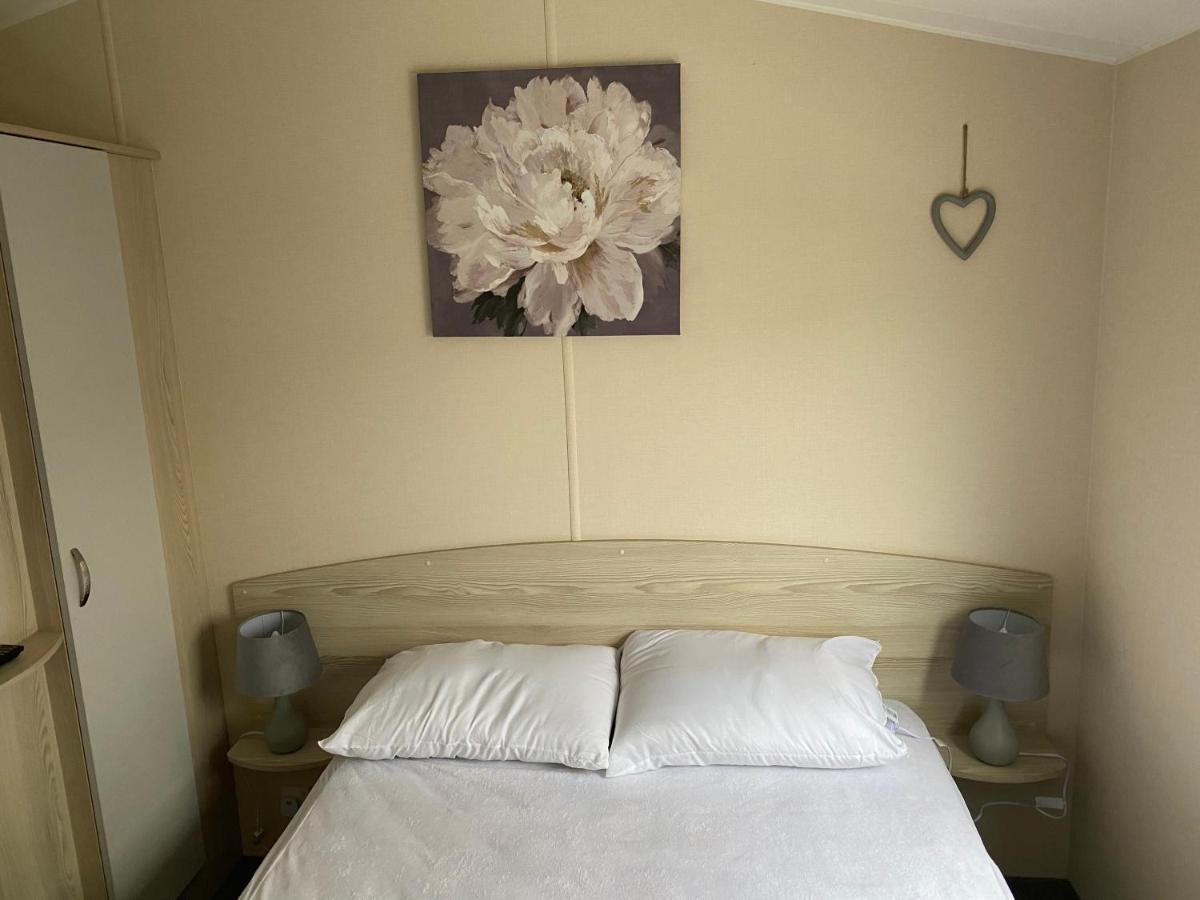 Haggerston Castle 6 Berth Caravan - Lakefield 115 * Cheswick (Northumberland)